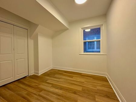 For Lease - 1700 Gerrard Street Unit# Main Floor/Apt#1, Toronto, Ontario - Photo 3