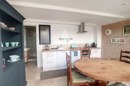 T2 MEUBLÉ // CENTRE DE CHATEAURENARD - Photo 3