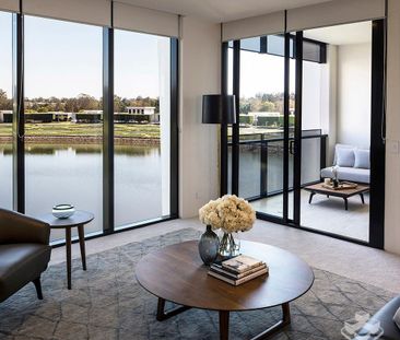 Luxury Waterfront Living at Royal Pines Marina - Photo 2