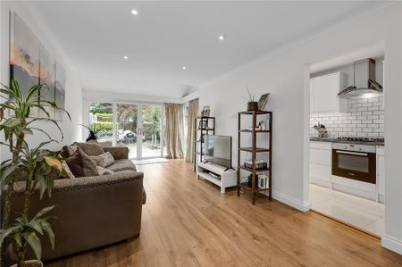 3 bedroom terraced house to rent - Photo 4