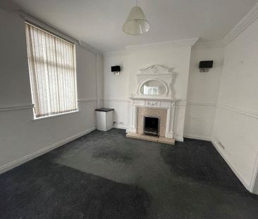 2 bedroom end of terrace house to rent - Photo 4
