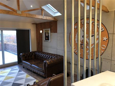 14 Orchard Terrace, Huddersfield, HD4 - Photo 4