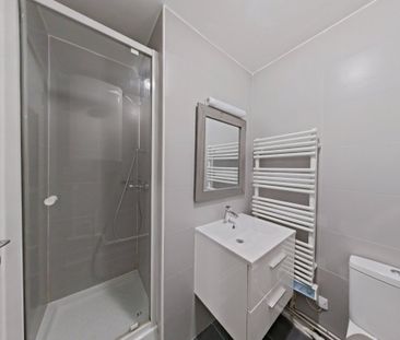 Location Appartement 1 pièce 27m² PARIS 15ème - Photo 5