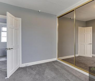 2 bedroom semi-detached house to rent - Photo 6