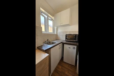 Studio Flat, Stamford Hill, N16 - Photo 2