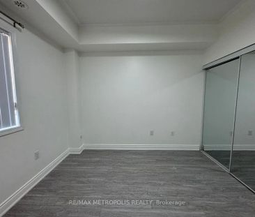 Condo Townhouse For Lease | W9054994 - Photo 2