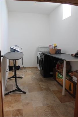 4 pièces - 140 m² - RDC - Colocation non autorisée - Photo 1