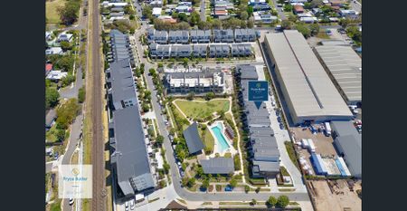 "Embrace Community and Comfort in Banyo!"... DUCTED AIR-CONDIOTIONING TO ALL ROOMS... POOL... GYM... BBQ AREA... - Photo 5
