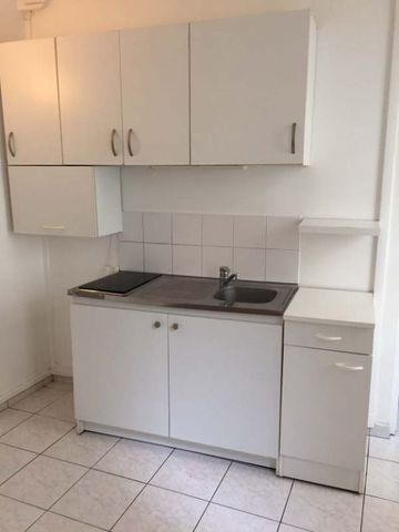 Location Appartement 1 pièce 21m² - Photo 3