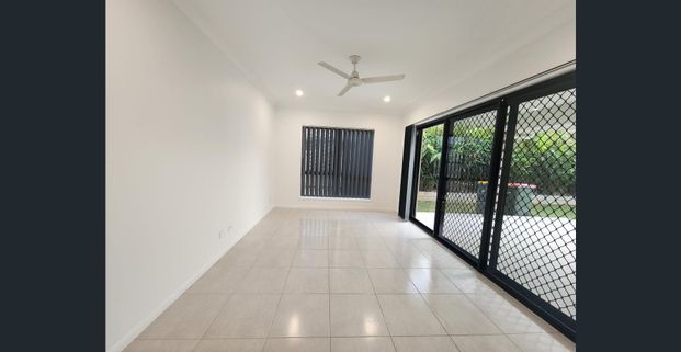 CABOOLTURE - FAMILY & LOCATION - Photo 1