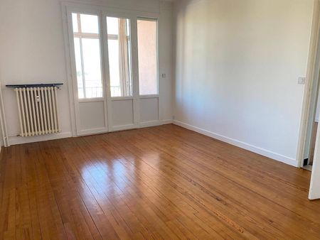 Location appartement 3 pièces 81.72 m² à Aubenas (07200) - Photo 4