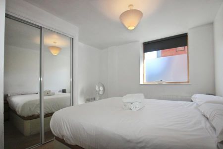 2 bedroom apartment to rent - Photo 4