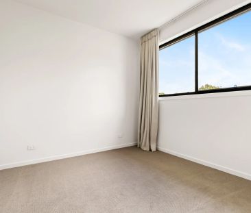 Premium Architect-Styled Four-Bedroom Townhouse - Photo 6