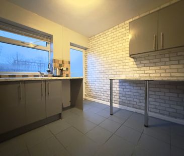 3 bedroom terraced house to rent - Photo 2