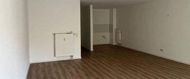 Charmante Singlewohnung mit viel Platz ... Balkon ... Abstellraum ... Stellplatz! - Foto 1