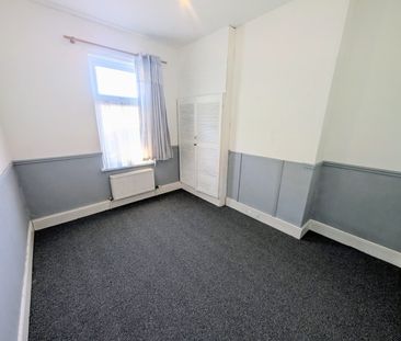 A 3 Bedroom Terraced - Photo 4