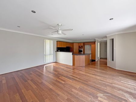 THE IDEAL FAMILY HOME IN SOUGHT-AFTER WARNERS BAY - Photo 2