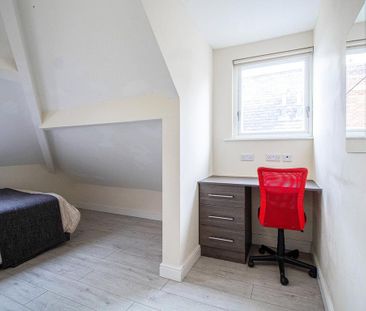 3 bedroom apartment to rent - Photo 1