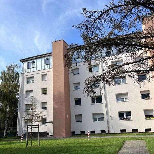 Praktisch geschnittene Wohnung in saniertem Wohnhaus mit Einbauküche - Foto 1