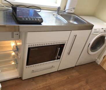 Studio Flat, Granville Road, S2 - Photo 3