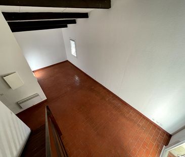 A LOUER Appartement T3 duplex, rénové SAUSSET LES PINS - place de s... - Photo 6