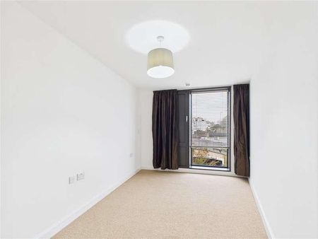 Honeybourne Way, Cheltenham, GL50 - Photo 2