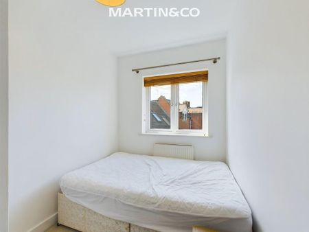 2 bedroom apartment to rent - Photo 4