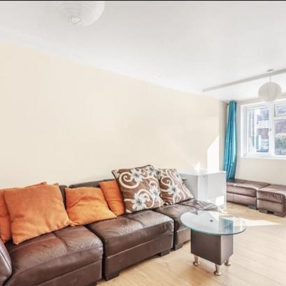 5 bedroom house to rent - Photo 1