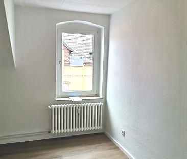 gemütliches renoviertes Dachgeschoss… 2 Zimmer, Küche, Bad - Foto 3