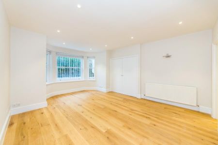 3 bedroom apartment to rent - Photo 3