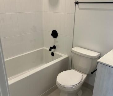 For Lease - 2495 Eglinton Avenue Unit# 1804, Mississauga, Ontario - Photo 5