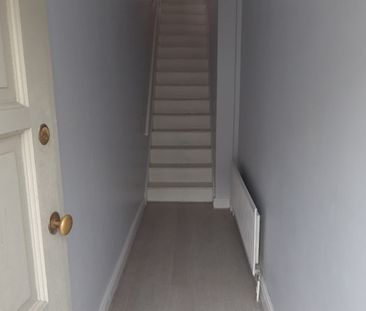 2 Bed Maisonette, Nova Road, CR0 - Photo 5