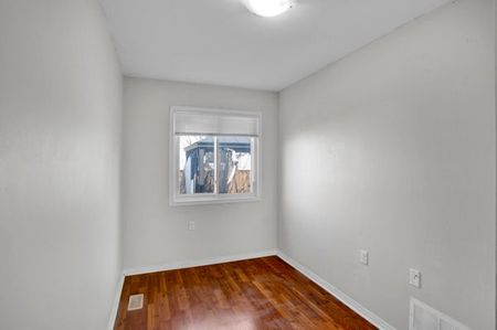 For Lease - 58 Avenue Street Unit# Upper, Oshawa, Ontario - Photo 2