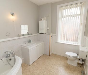 2 Bedroom Flat - Second Floor - Photo 6