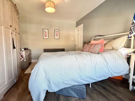 3 bedroom semi-detached house to rent - Photo 4