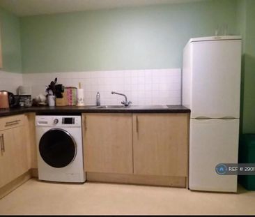 2 bedroom flat to rent - Photo 2
