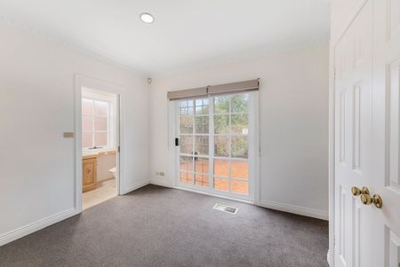 2/10 Cooloongatta Road, Camberwell - Photo 4