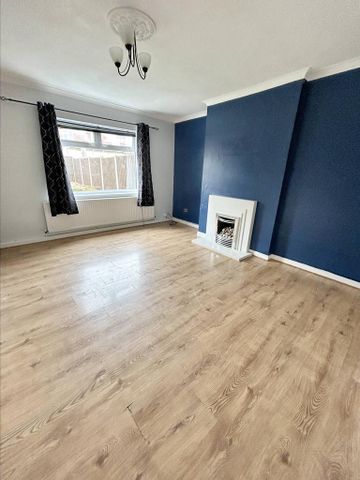 3 bedroom semi-detached house to rent - Photo 2