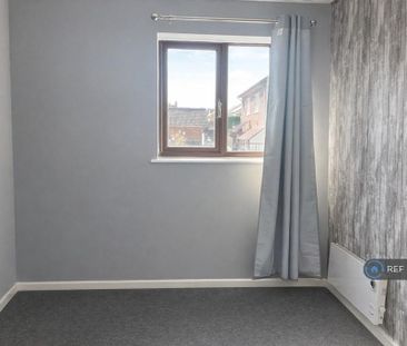 2 bedroom end of terrace house to rent - Photo 3