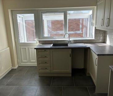 3 bedroom bungalow to rent - Photo 4