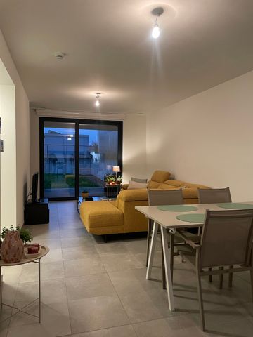 NINOVE- Gelijkvloers appartement met tuin en garage - Photo 2