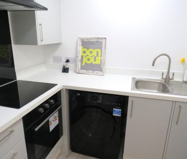 1 bedroom flat to rent - Photo 1