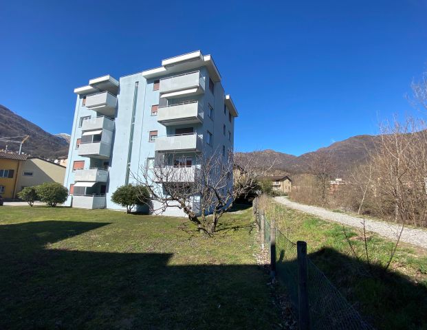 Luminoso 3.5 locali con balcone e cucina nuova - Foto 1
