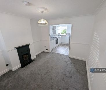 2 bedroom end of terrace house to rent - Photo 1