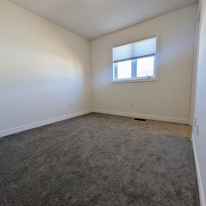 For Lease - 11A Bingham Road, Hamilton, Ontario - Photo 1