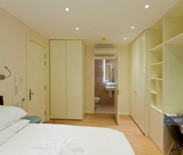 Studio to rent - Photo 5