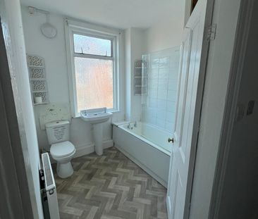 2 bed terraced house to rent Noster Place, Leeds LS11 - Photo 5
