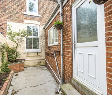 2 bedroom terraced house to rent - Photo 6