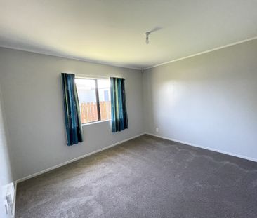 14B, Hatherley Place, Clendon Park - Photo 1