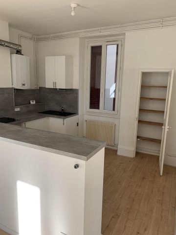 Location Appartement 3 pièces 58m² VALENCE 26000 - Photo 2
